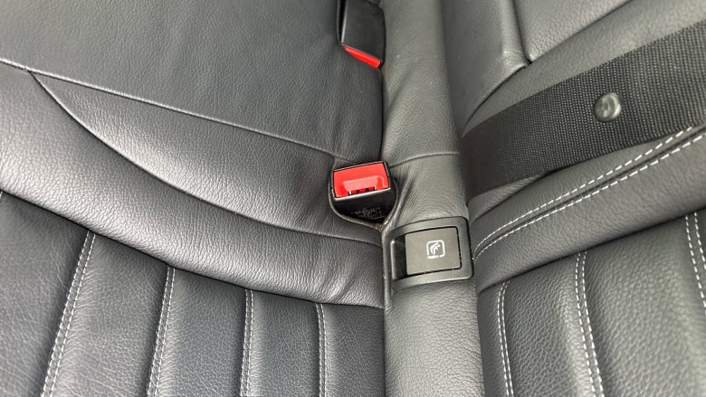 Mercedes-Benz C-Class C220d AMG Line Premium Plus 4dr 9G-Tronic Diesel Saloon